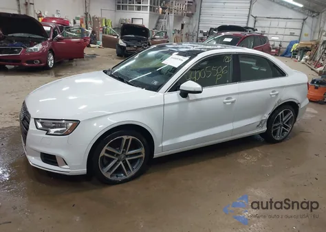 2019 Audi A3 45 Premium z USA, uszkodzony, nr VIN WAUBEGFF6KA113766